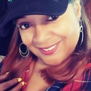Meet your Posher, Alecia